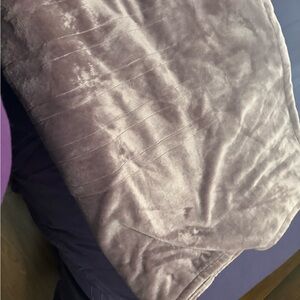 Purple electric Blanket